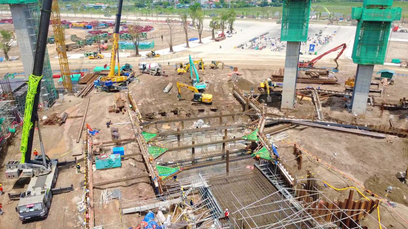Bốn khán đài A, B, C, D của sân vận động VinFast - Trống Đồng